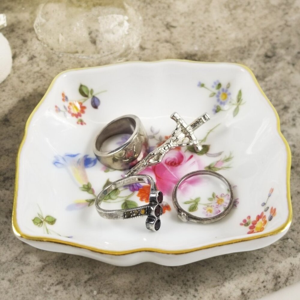 Bone China Rose Ring Dish, Poise Jewel's Gift Caddy Royal Crown Derby England - Picture 2 of 16